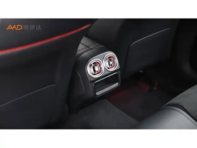 Mercedes-Benz C-Class AMG — Фото автомобиля 9
