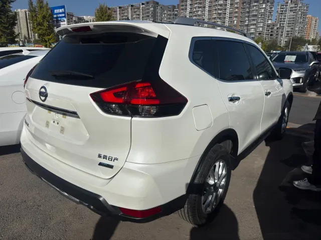 Nissan X-Trail — Фото автомобиля 19