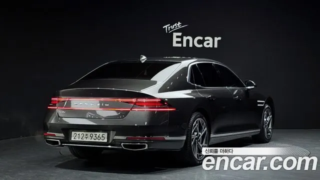 Genesis G90 Бензин 3.5 турбо AWD — Фото автомобиля 2