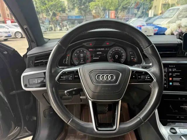 Audi A6L — Фото автомобиля 9
