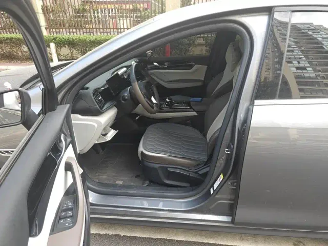 BYD Qin PLUS — Фото автомобиля 12