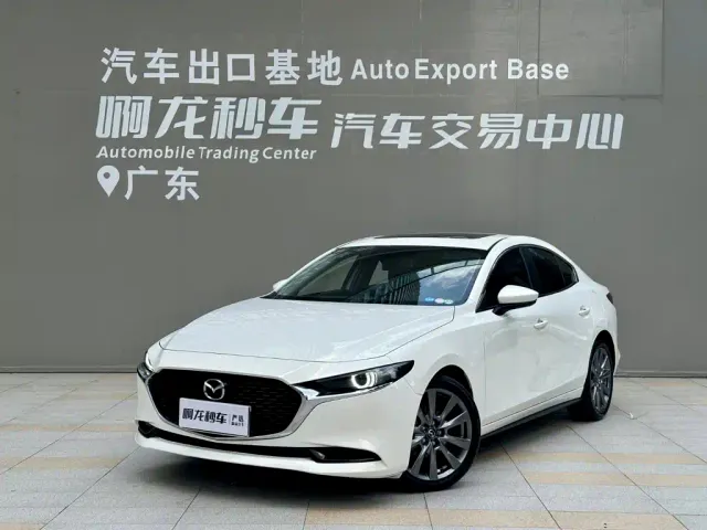 Фотография автомобиля — Mazda Axela