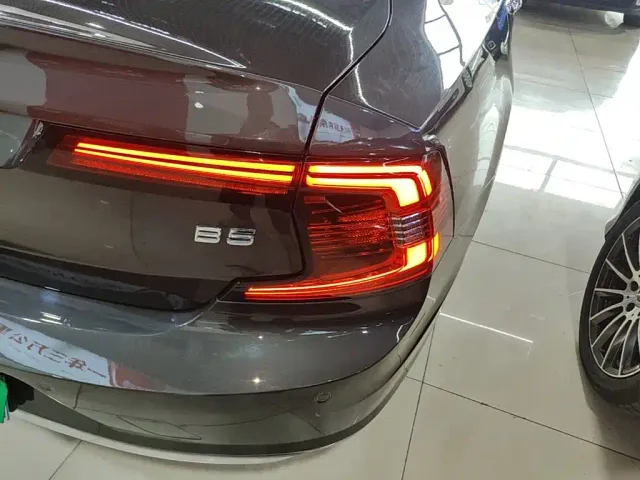 Volvo S90 — Фото автомобиля 7