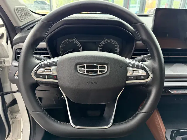 Geely Vision X6 — Фото автомобиля 10