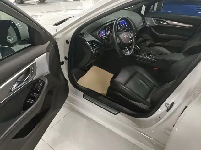 Cadillac CT5 — Фото автомобиля 15