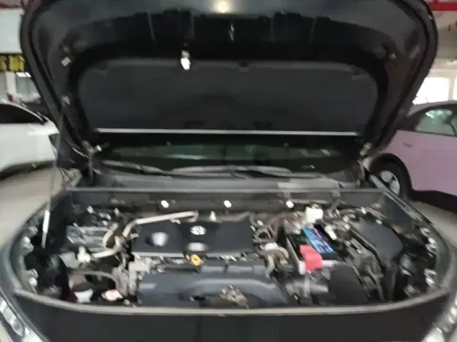 Toyota RAV4 — Фото автомобиля 19