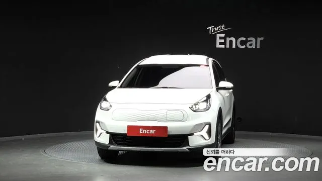 Kia Niro — Фото автомобиля 3
