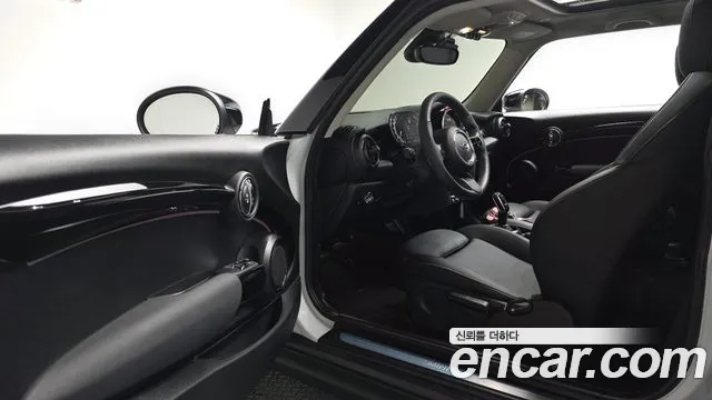 MINI Cooper — Фото автомобиля 10