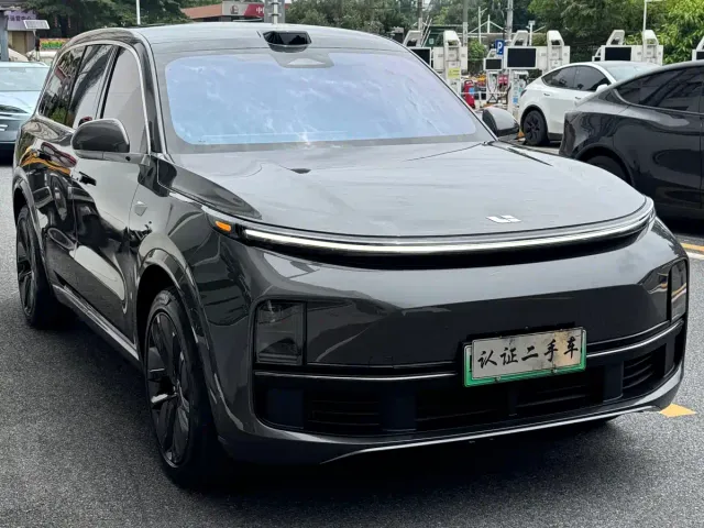 Li Auto L9 — Фото автомобиля 3
