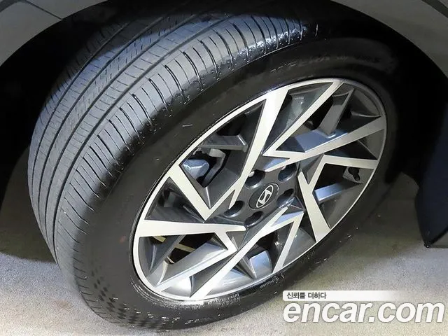 Hyundai Grandeur GN7 — Фото автомобиля 20