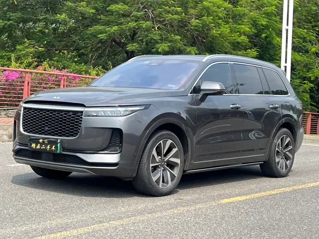 Фотография автомобиля — Li Auto ONE