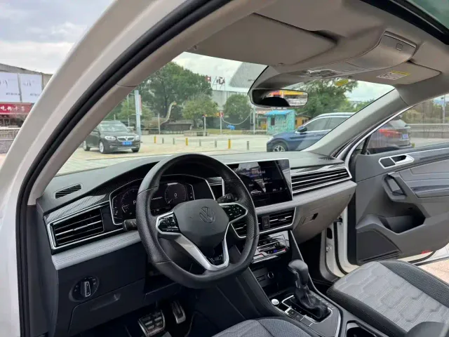 Volkswagen Tiguan X — Фото автомобиля 11