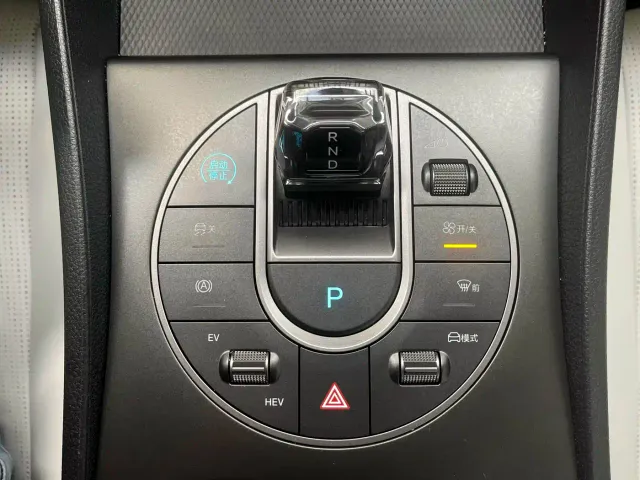 BYD Seal 05 DM-i — Фото автомобиля 19