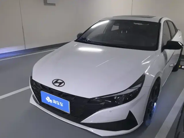 Фотография автомобиля — Hyundai Elantra
