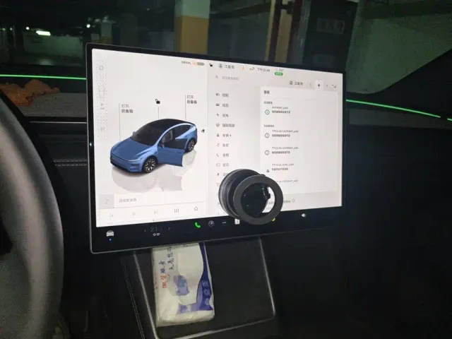 Tesla Model Y L — Фото автомобиля 9