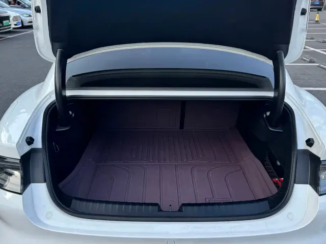 Xiaomi SU7 — Фото автомобиля 9