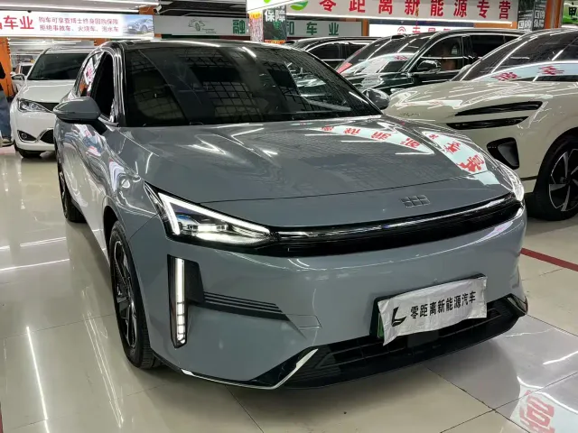 Geely Galaxy L6 — Фото автомобиля 3