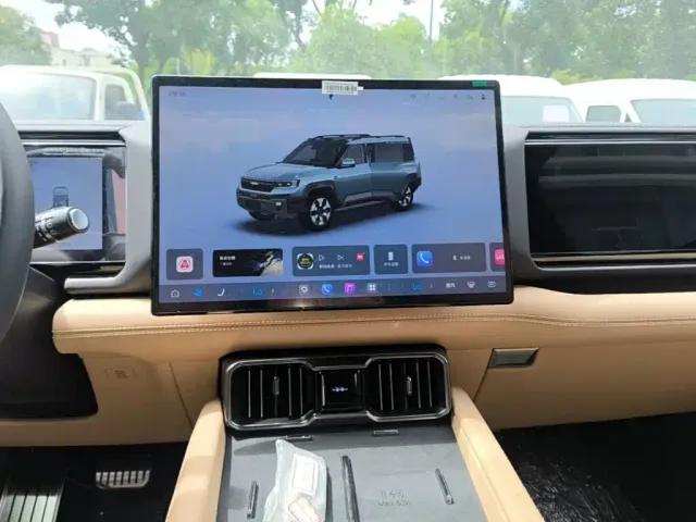 BYD FangChengBao Leopard 8 — Фото автомобиля 12