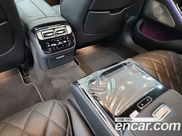 Mercedes-Benz S-Class — Фото автомобиля 13