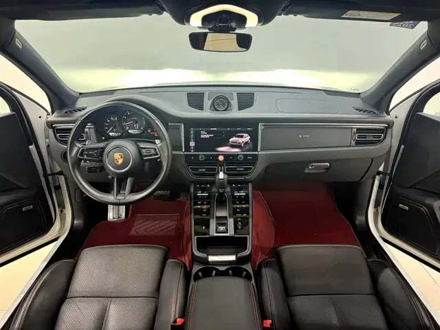 Porsche Macan — Фото автомобиля 10