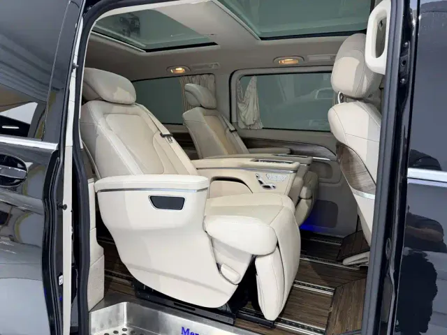 Mercedes-Benz V-Class — Фото автомобиля 22