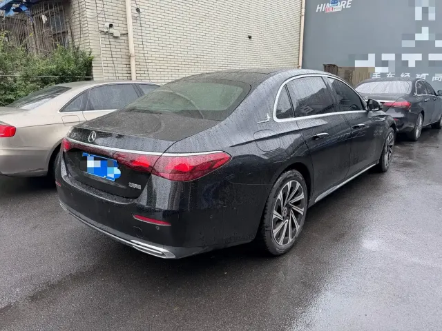 Mercedes-Benz E-Class — Фото автомобиля 9