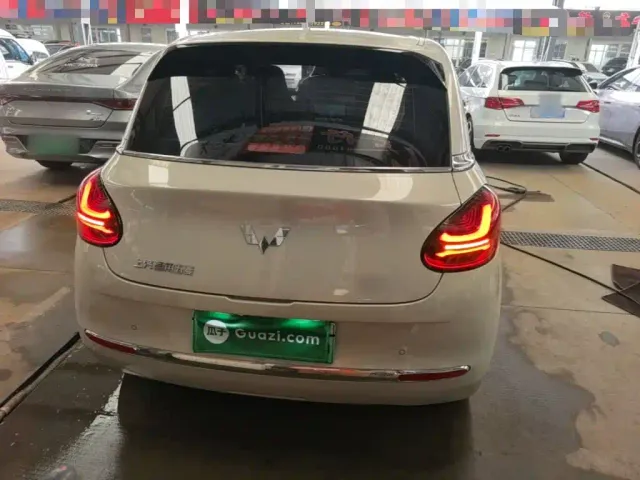 Wuling Bingo — Фото автомобиля 5
