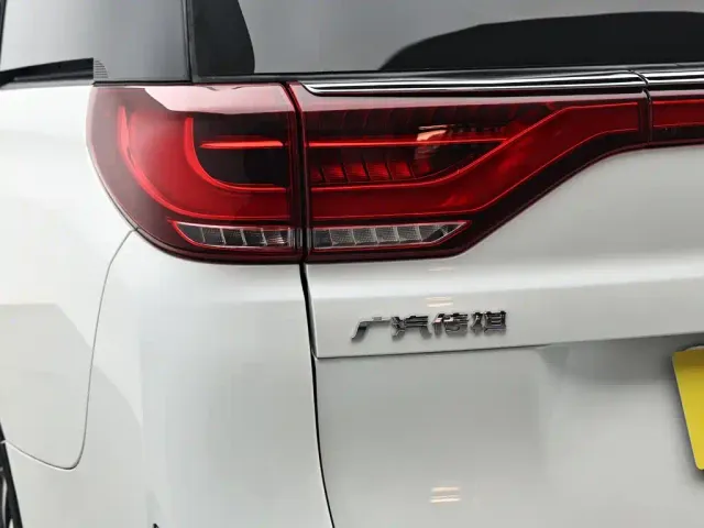 GAC Trumpchi M8 — Фото автомобиля 6