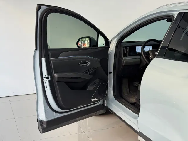 BYD Song L DM-i — Фото автомобиля 14