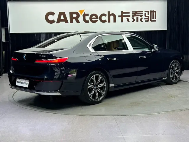 BMW 7 Series — Фото автомобиля 5