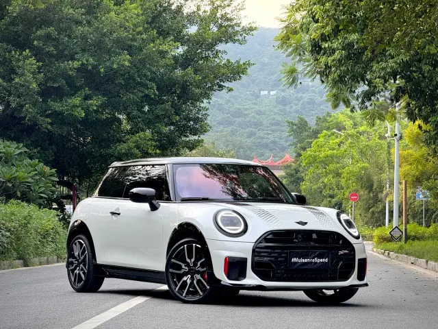 MINI John Cooper Works — Фото автомобиля 6