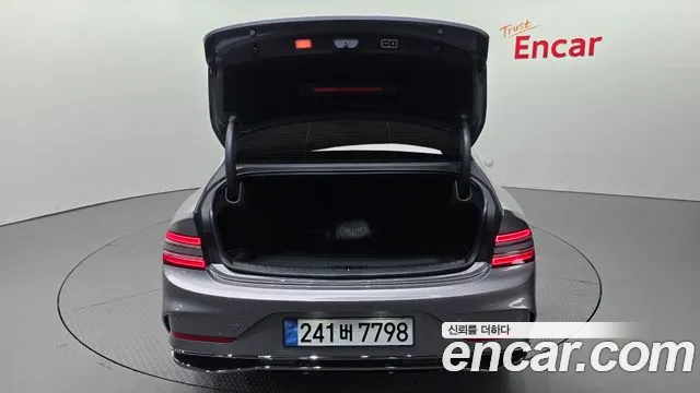Genesis G80 Бензин 2.5 турбо AWD — Фото автомобиля 18