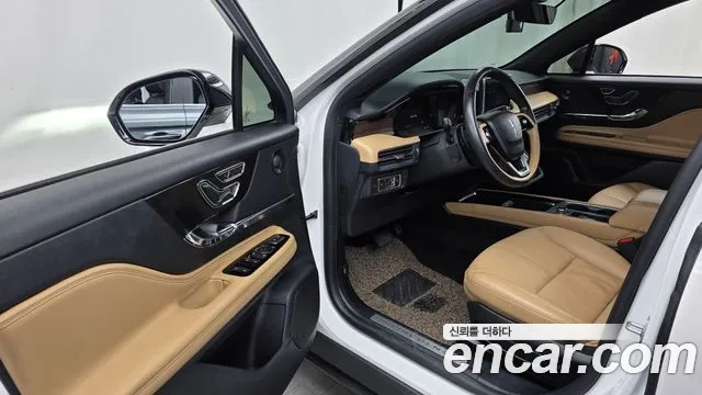 Lincoln Corsair Corsair 2.0 Reserve AWD — Фото автомобиля 9