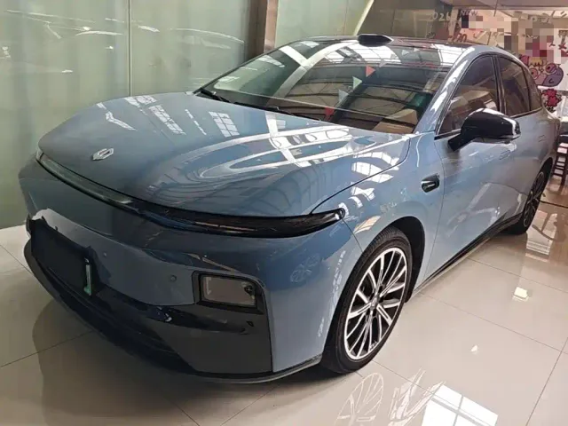 Фотография автомобиля — Leapmotor B01