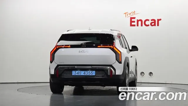 Kia EV3 — Фото автомобиля 4