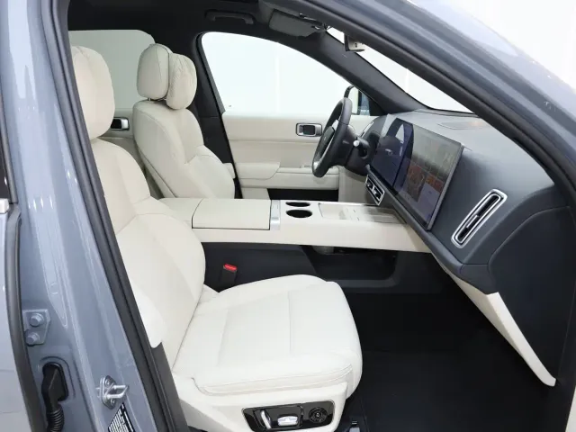 Li Auto L7 — Фото автомобиля 30