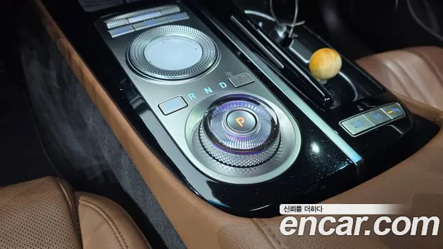 Genesis G80 Бензин 2.5 турбо AWD — Фото автомобиля 9