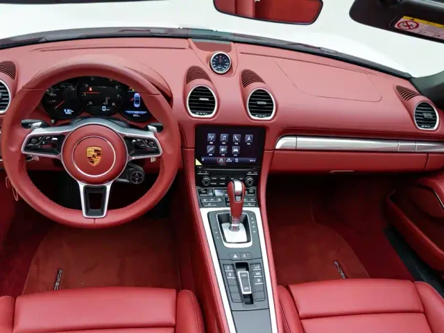 Porsche 718 — Фото автомобиля 10