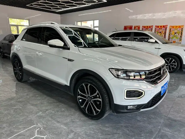 Volkswagen T-Roc — Фото автомобиля 3