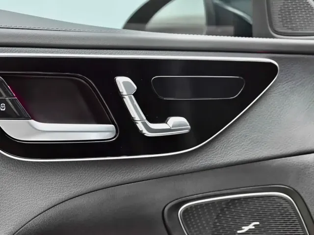Mercedes-Benz C-Class — Фото автомобиля 19