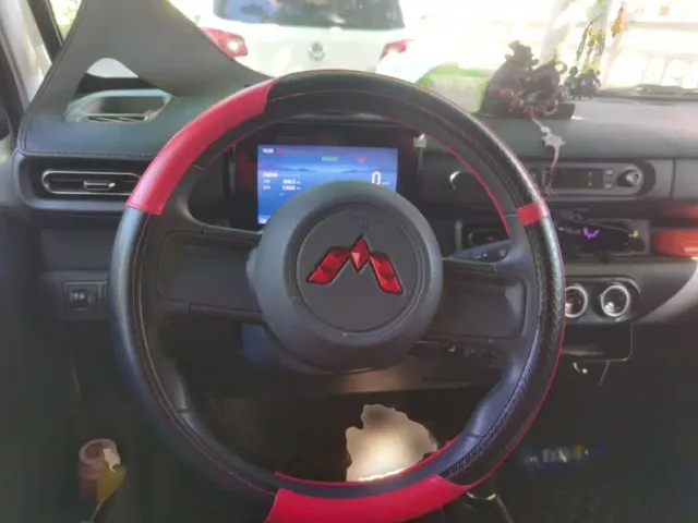 Wuling Motors Wuling Zhiguang NEV 2025 Model 305km Base Version — Фото автомобиля 6