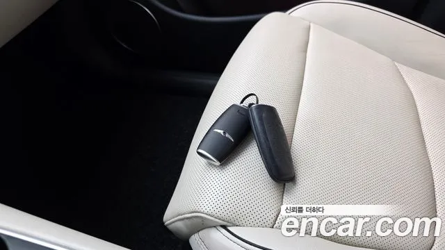 Genesis GV70 — Фото автомобиля 28