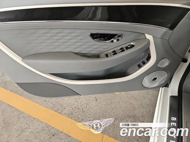 Bentley Continental — Фото автомобиля 11