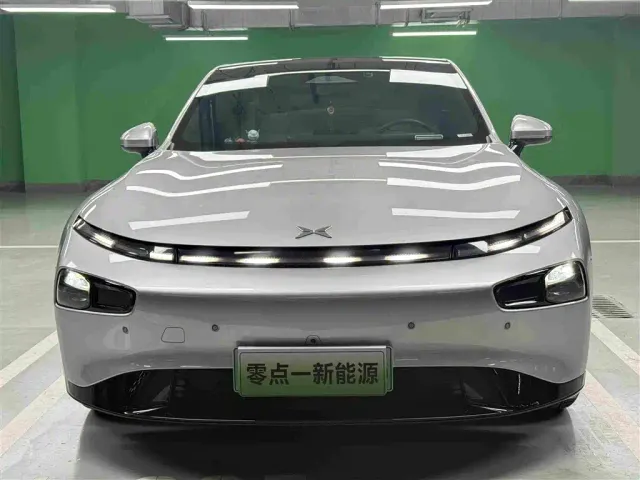 Xpeng P7 — Фото автомобиля 2