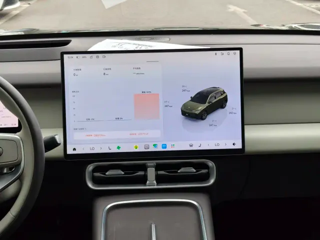Leapmotor B10 — Фото автомобиля 11