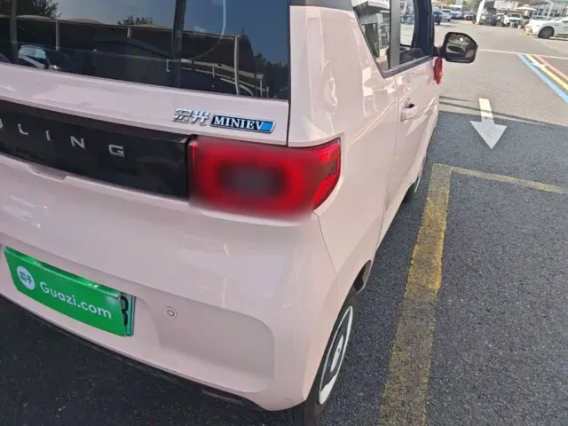 Wuling Hongguang Mini EV — Фото автомобиля 7