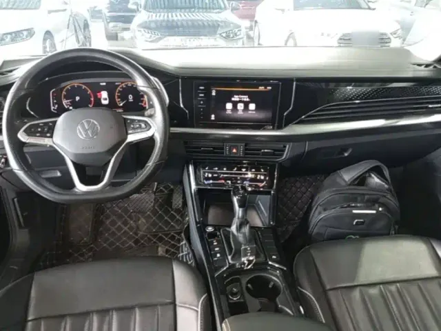 Volkswagen Passat — Фото автомобиля 9