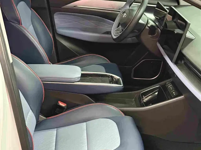 Geely Geometry M6 — Фото автомобиля 8