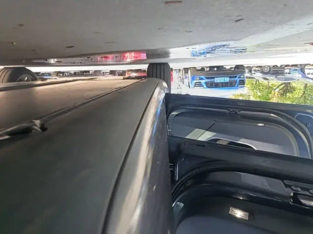 Tesla Model 3 — Фото автомобиля 21
