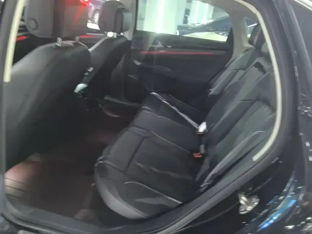 Volkswagen Passat — Фото автомобиля 16